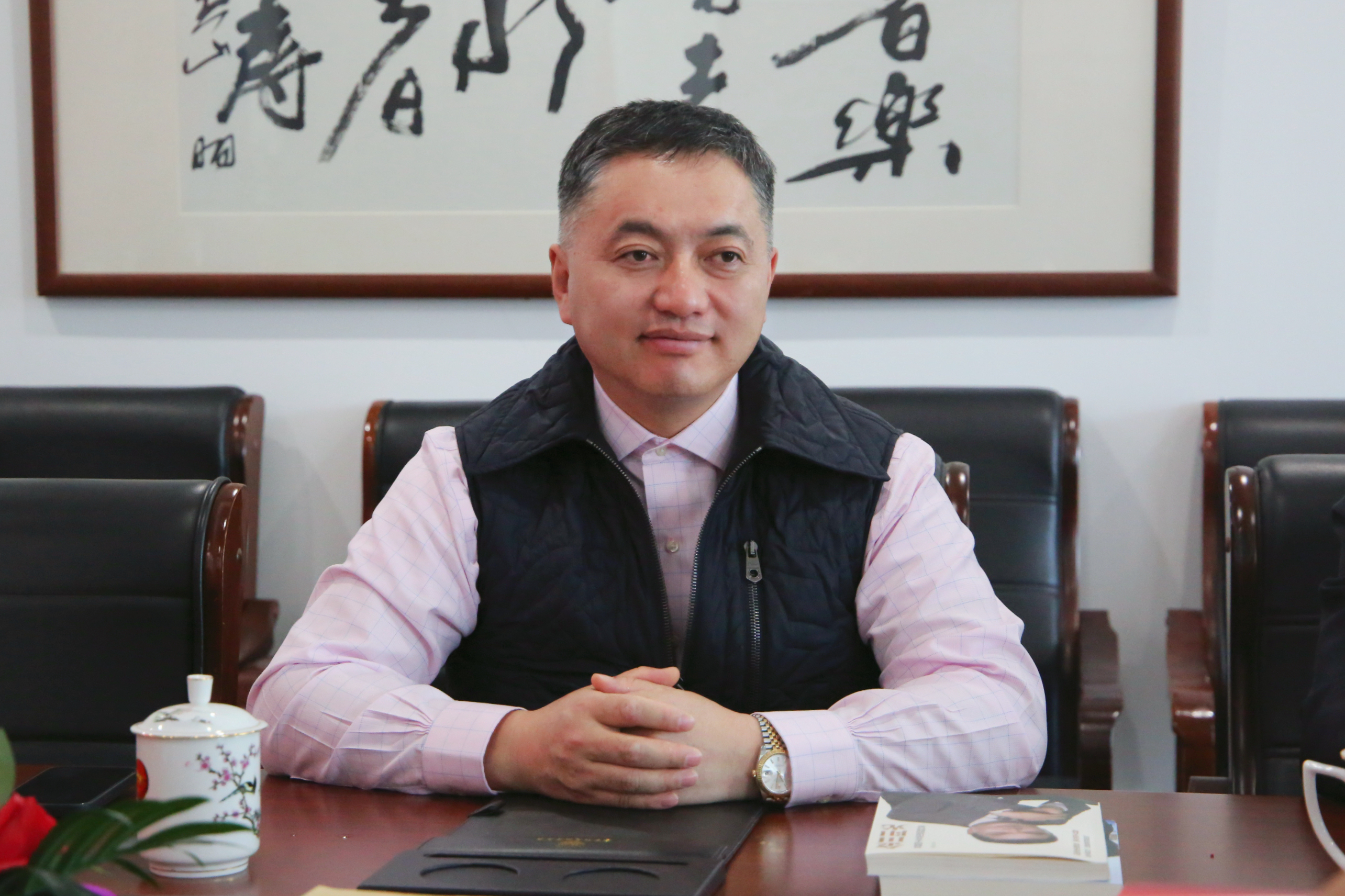 蒙古國(guó)蒙中經(jīng)貿(mào)文化促進(jìn)會(huì)會(huì)長(zhǎng)趙勒成一行蒞臨集團(tuán)杭州總部參觀考察