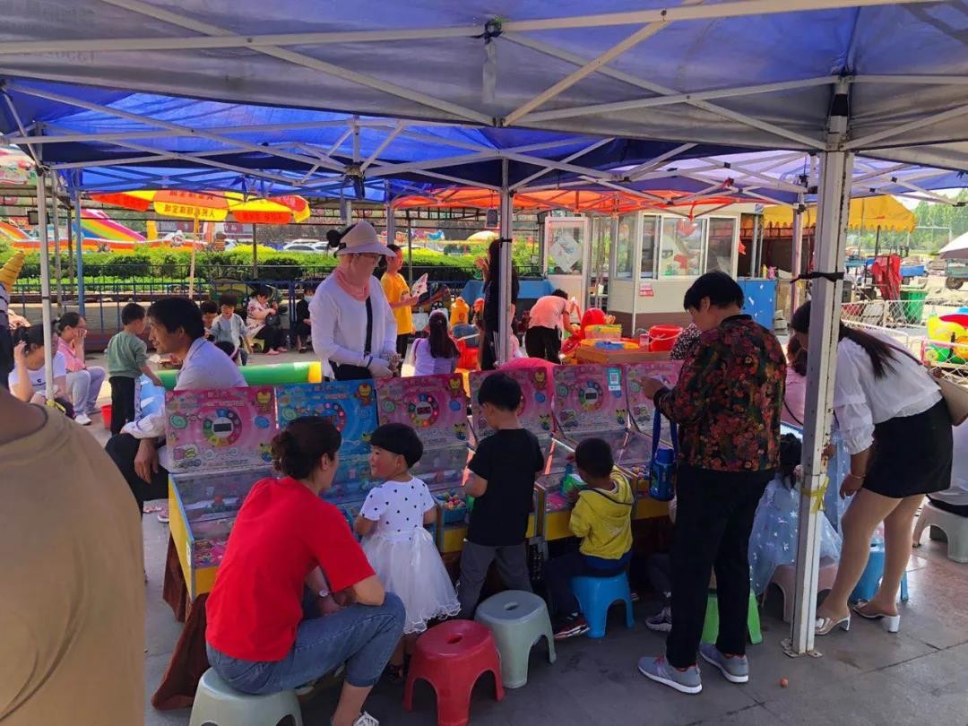 【金田市場(chǎng)15周年慶】5月28日—6月1日，廣場(chǎng)游樂(lè)園淘氣堡免費(fèi)開(kāi)放，所有娛樂(lè)項(xiàng)目7.5折優(yōu)惠啦